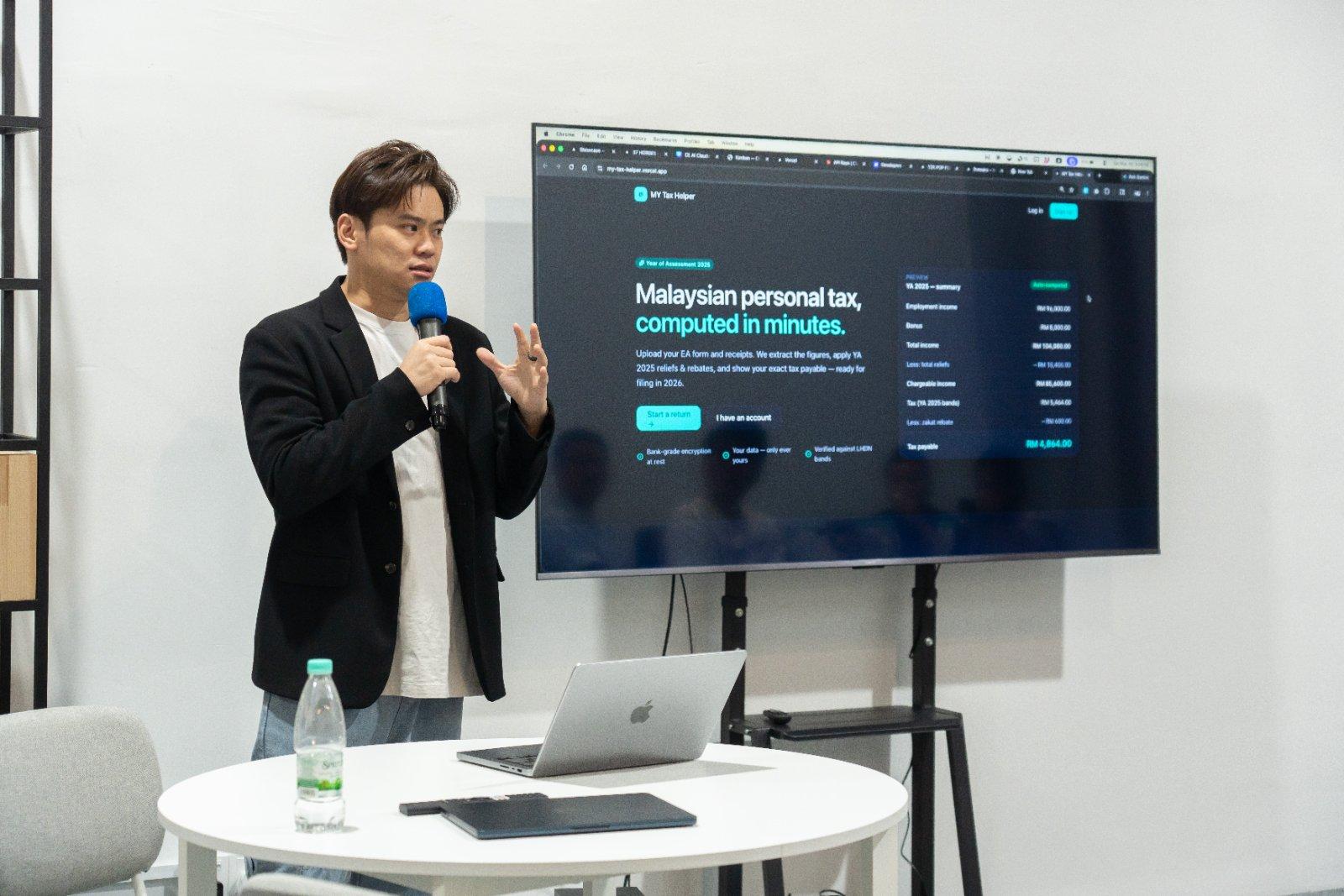 Trainer presenting a project on screen